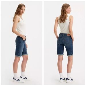 [NEW] Levi's Blue Classic Bermuda Shorts Size 31